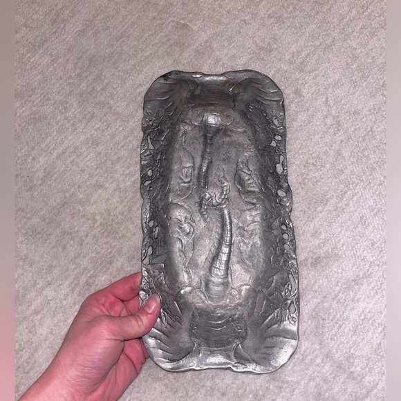 Arthur Court Elephant Head Tusk intertwined Tray 12x6 - Picture 3 of 3